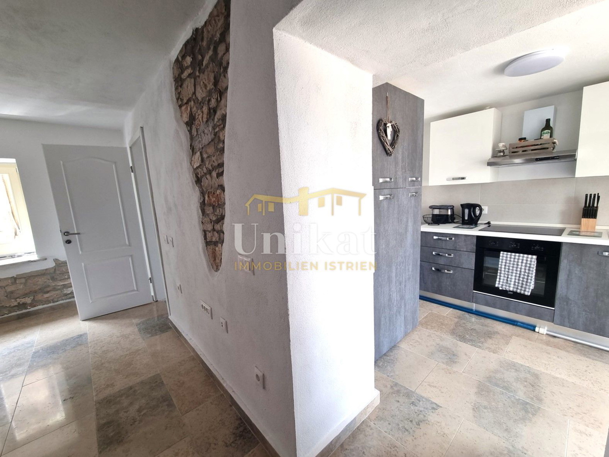 Casa in pietra ristrutturata con piscina a 3 km dal mare